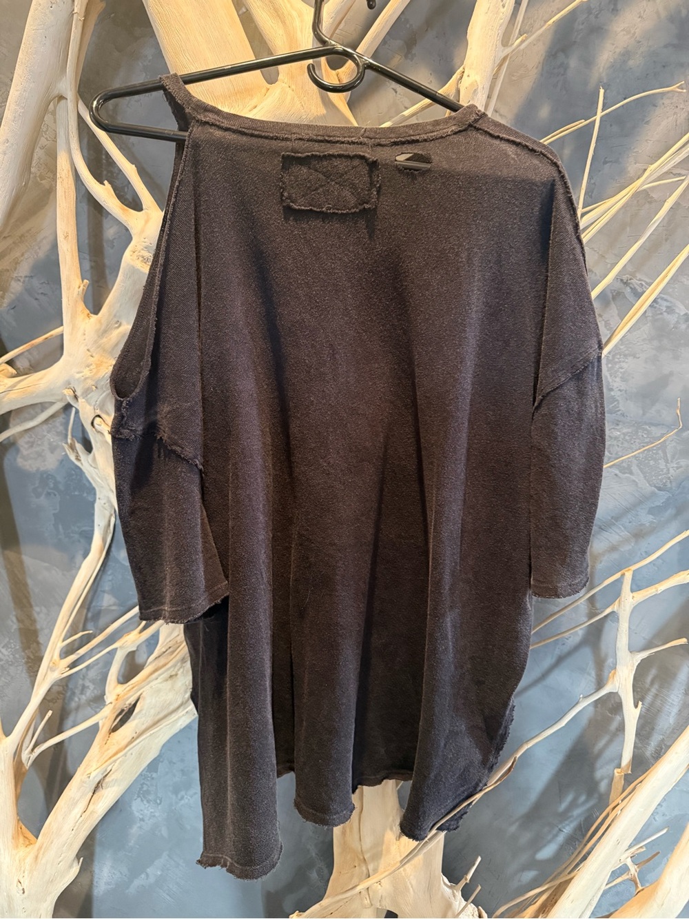 We The Free Black Cold-Shoulder Short Sleeve Tee - Picture 9 of 10